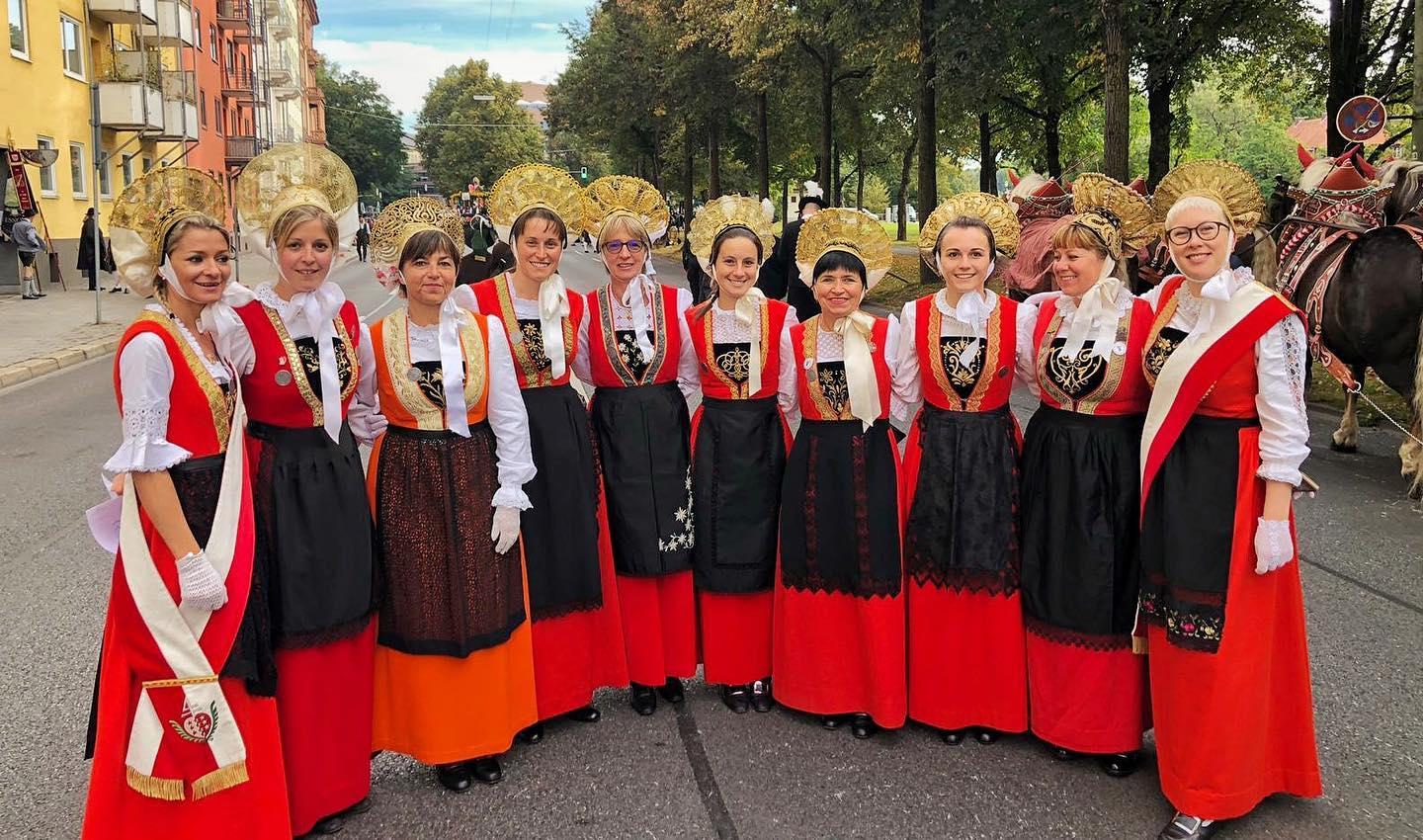 Costume femminile Walser di Gressoney