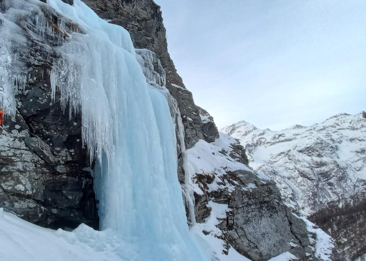 Ice climbing Monterosa Experience