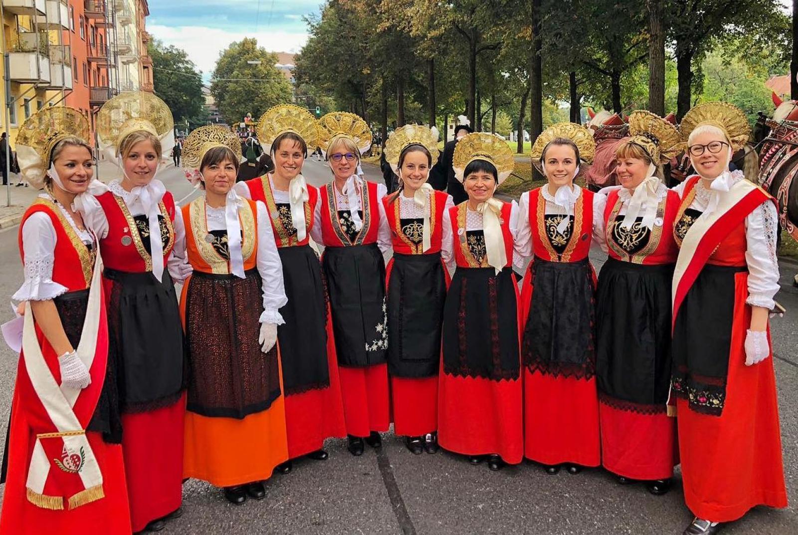 Costume femminile Walser di Gressoney