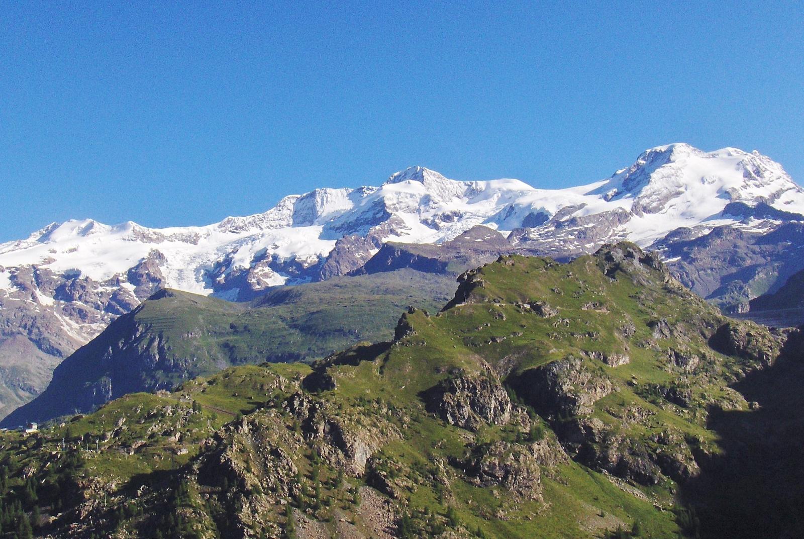 View over the Monte Rosa massif "Sapori d'Alta Quota" on the Pass Salati