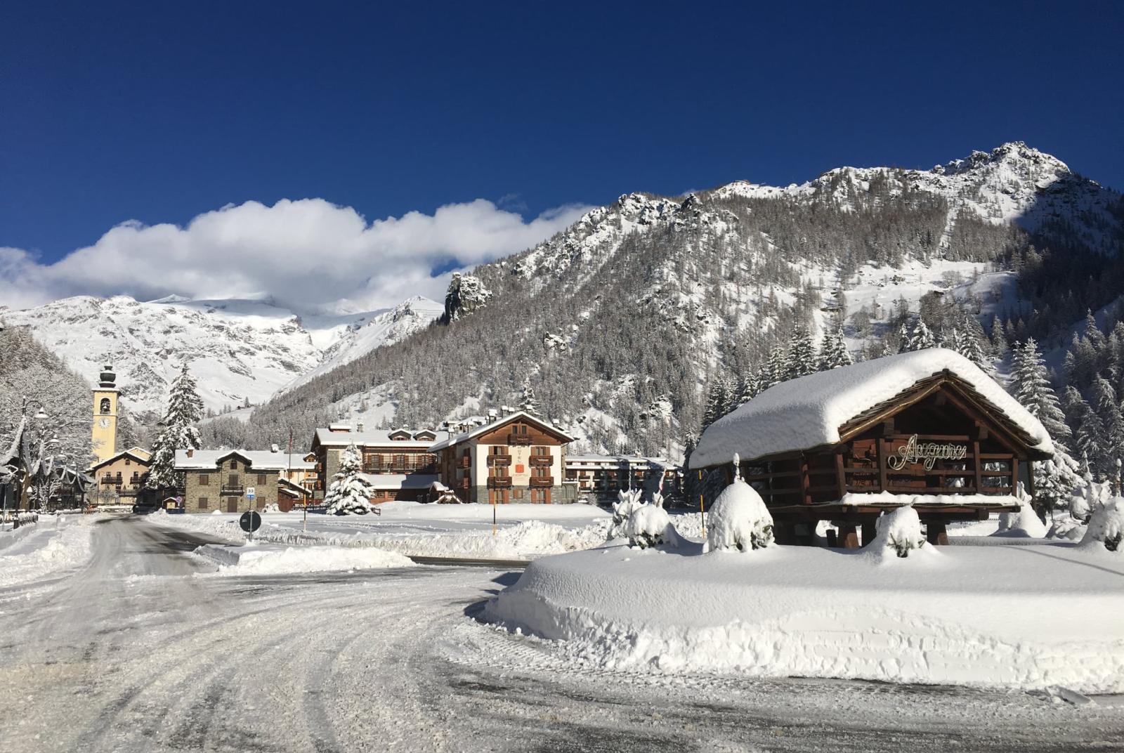Hotel Lo Scoiattolo Gressoney