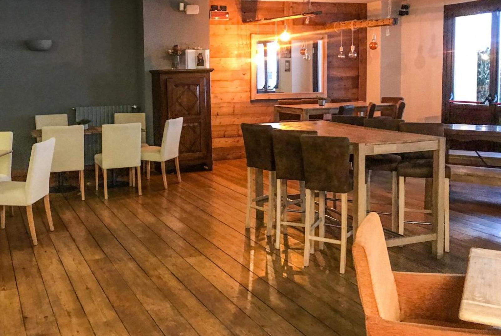 Titsch Cristallo Lounge bar